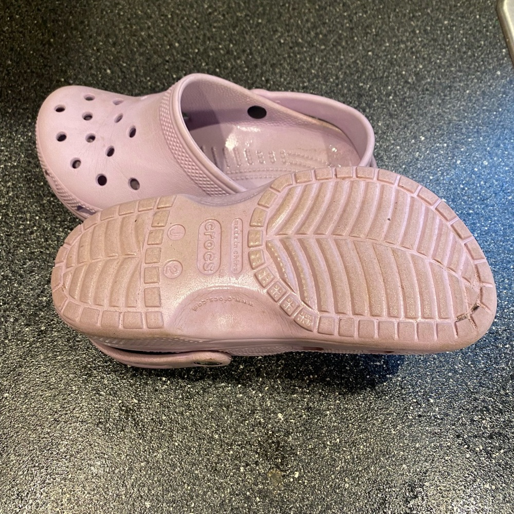 Lilac size 2 Crocs - Picture 2 of 3